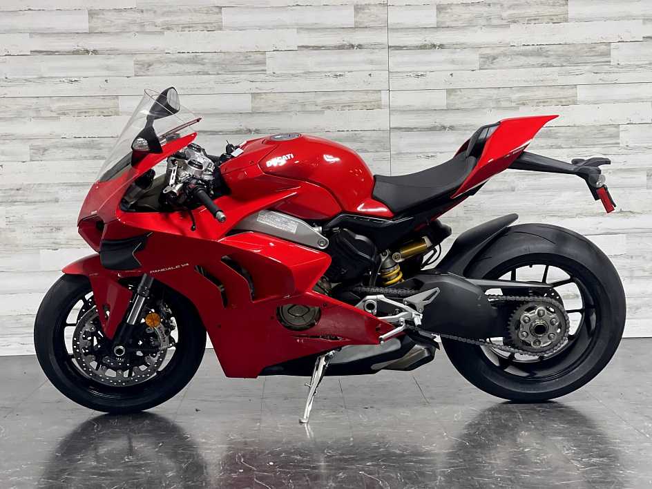 2018 Ducati panigale (+971561943867)