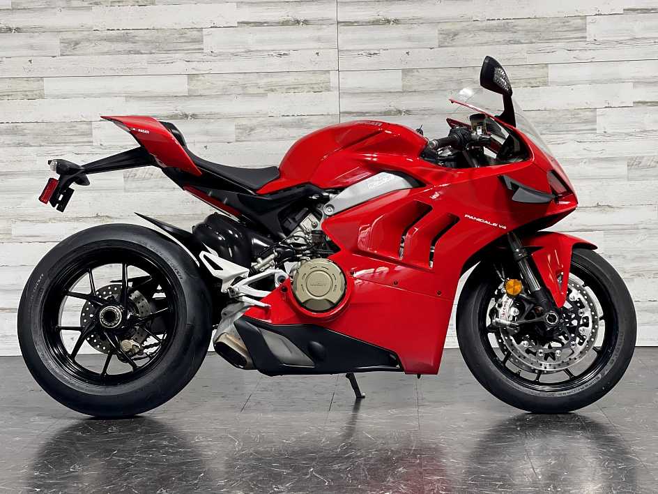 2018 Ducati panigale (+971561943867)