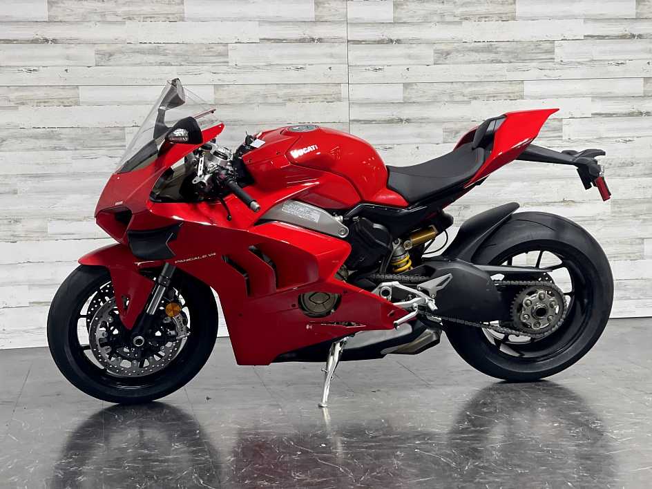 2018 Ducati panigale (+971561943867)