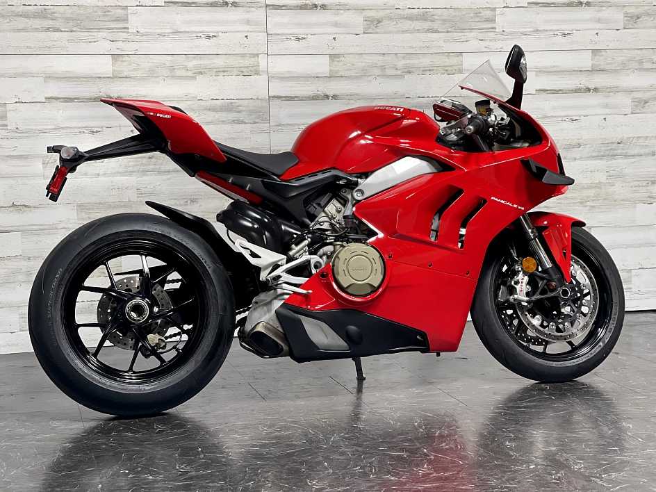 2018 Ducati panigale (+971561943867)