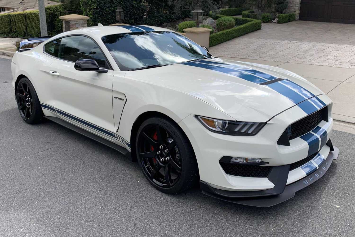 2020 Ford Mustang Shelby GT350R WHATSAPP +971568033279