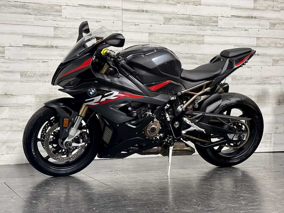 2022. BMW S1000RR +974 66574363