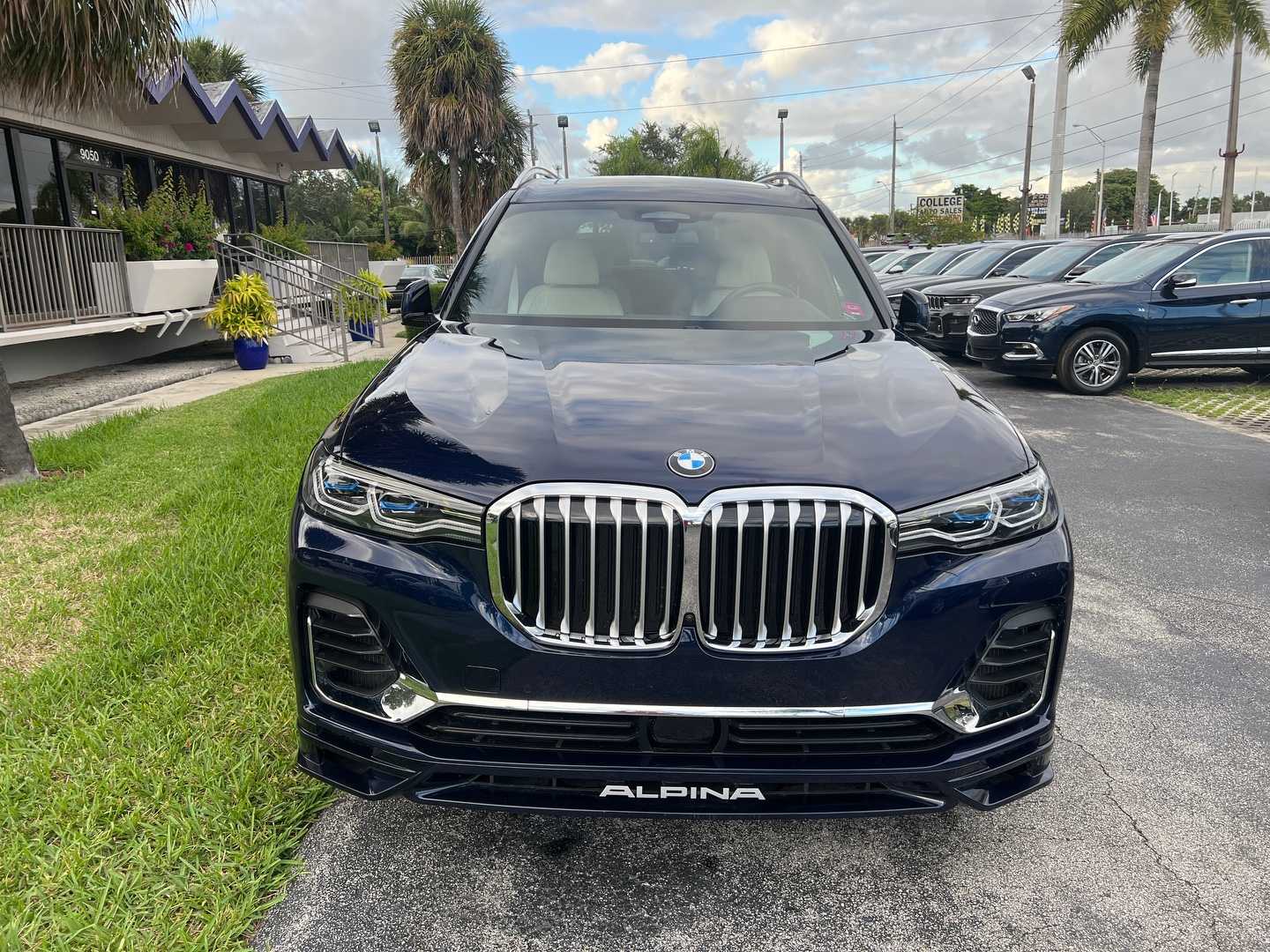 2022 BMW X7 ALPINA XB7