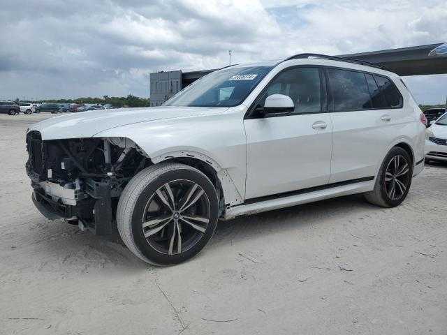 2022 bmw x7 m50i