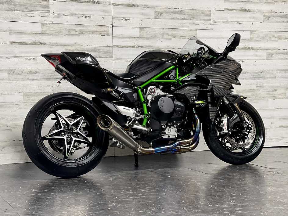 2023 Kawasaki Ninja H2 +974 66574363