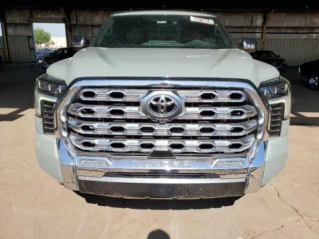 2024 Toyota Tundra Crewmax Platinum