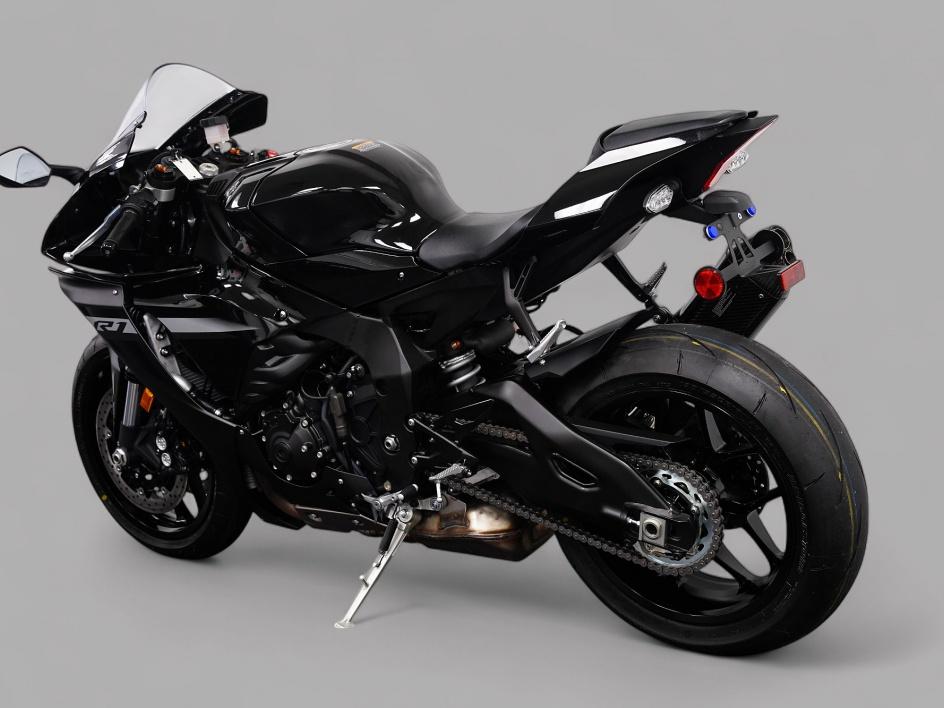 2024 YAMAHA YZF-R1 