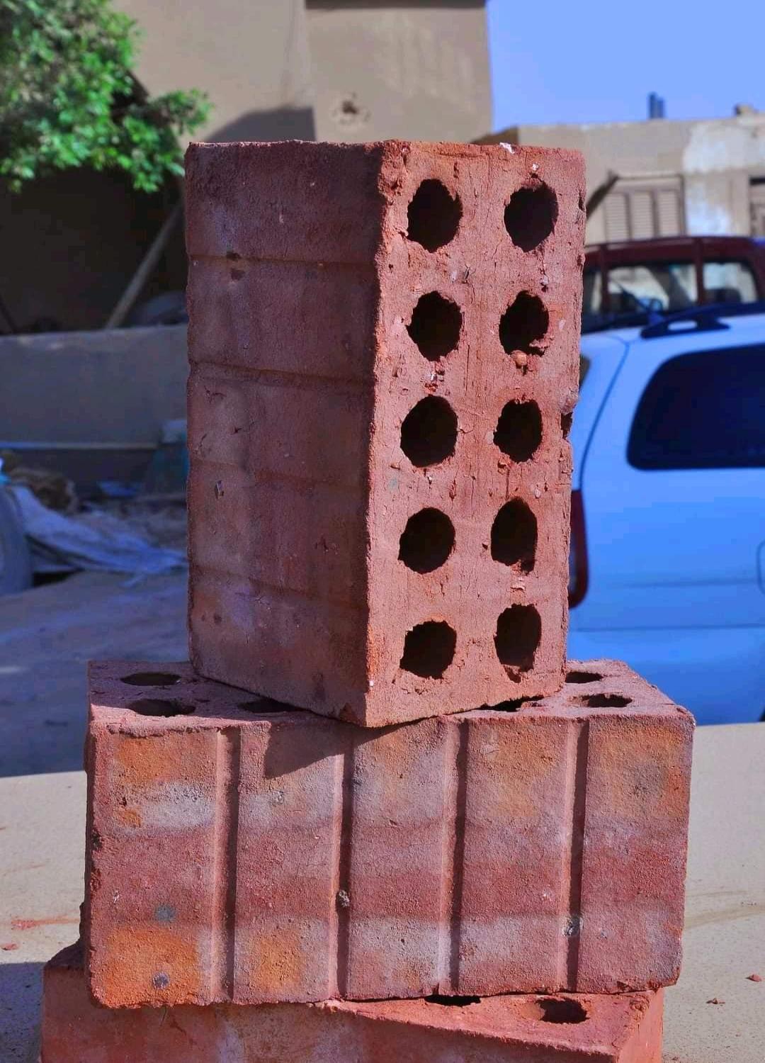 طوب بناء عالي الجوده وسعر منافس