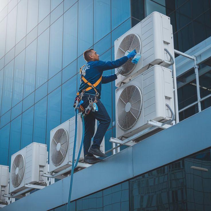 حجز صيانة تكييفات امريكول في كمبوند ميفيدا 01129347771
