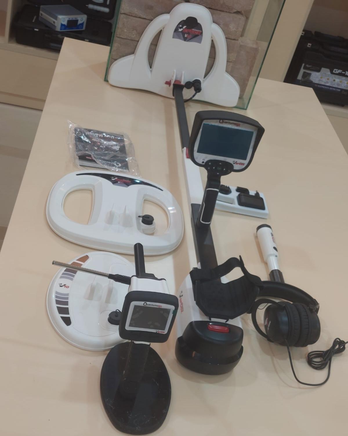 الجهاز الالماني لكشف الذهب والكنوز والمعادن الثمينة   Quantum vx900