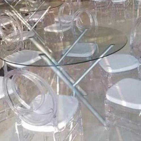 حلول متكاملة لتأجير الكراسي والطاولات ومستلزمات الضيافة في الكويت