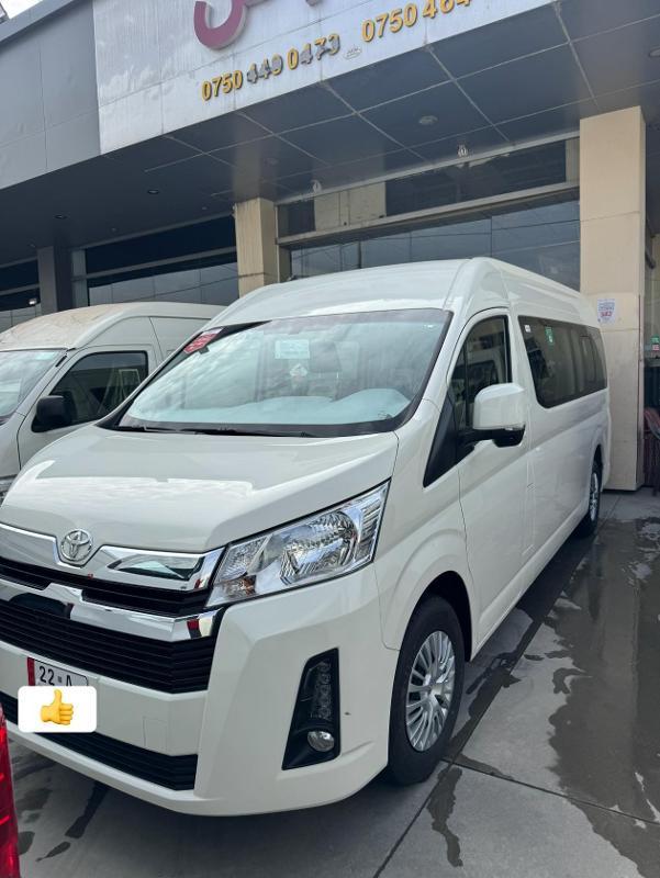 سعة 14 راكب مثالي لخدمات ليموزين المطار (للحقائب الكبيرة) ولجميع أنواع الرحلات الجماعية المتوسطة.