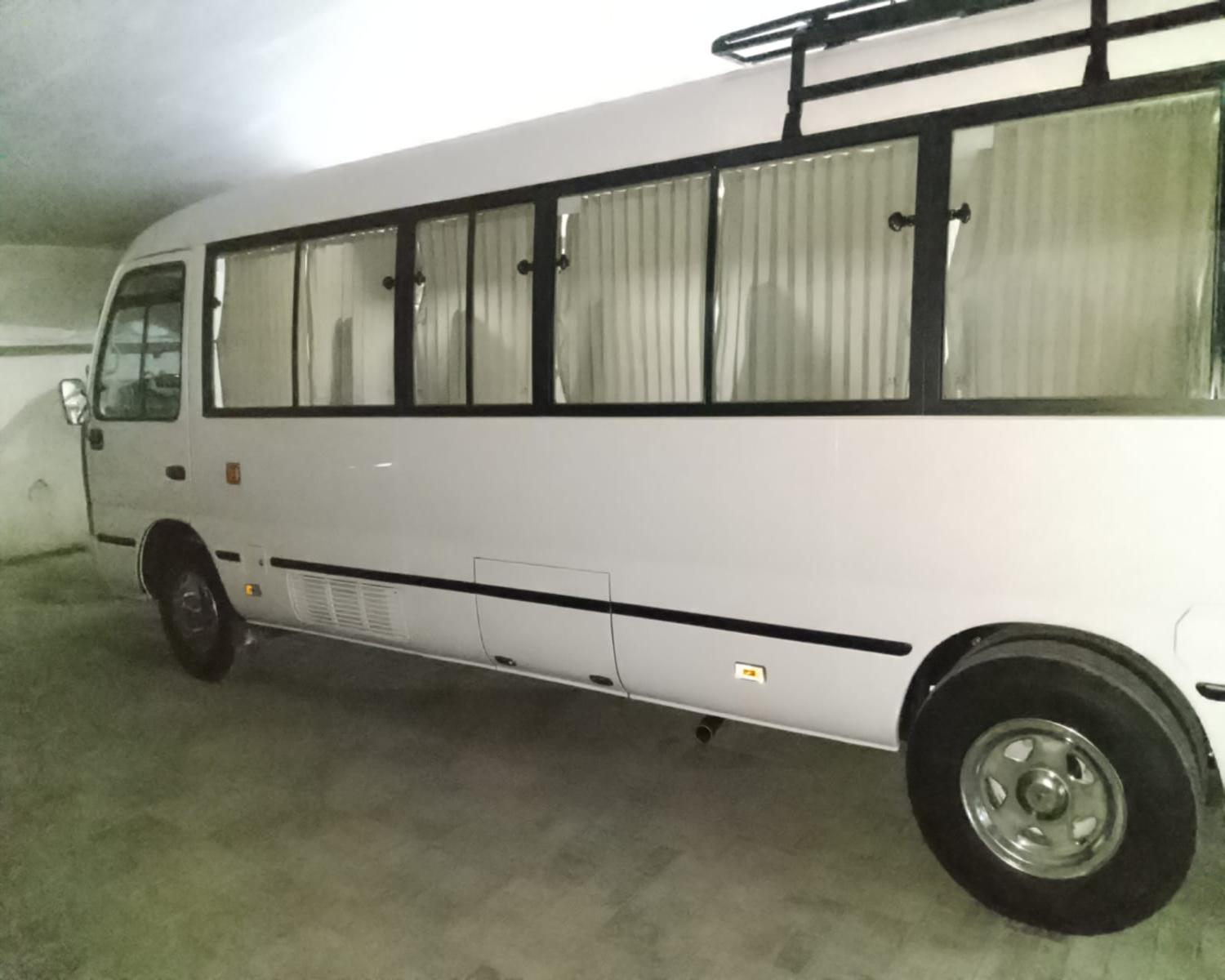 |استأجر تويوتا كوستر (30 راكب) لرحلتك السياحية!