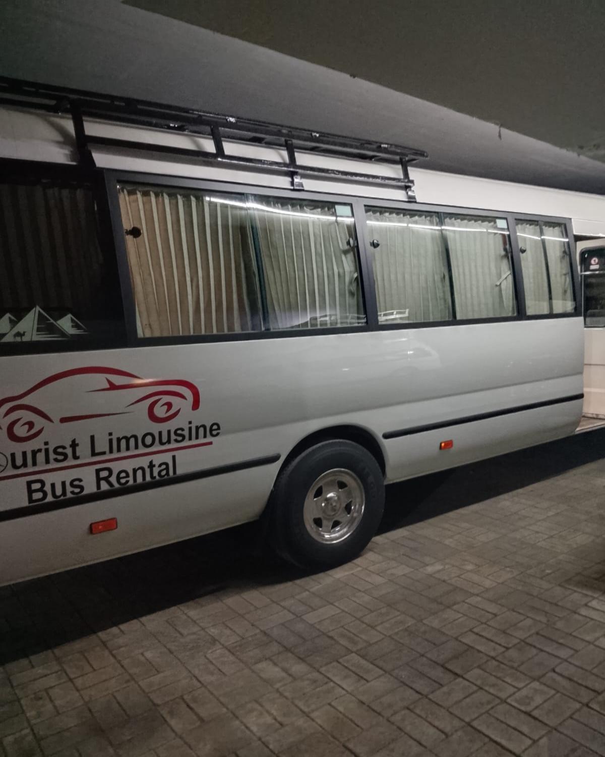 |استأجر تويوتا كوستر (30 راكب) لرحلتك السياحية!