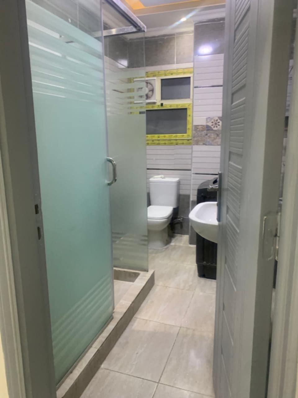 شقة للايجار الشهرى فى شارع شهاب بالمهندسين