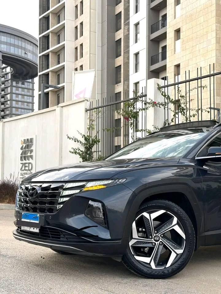 ايجار سياره هيونداى توسان موديل 2025 بالسائق