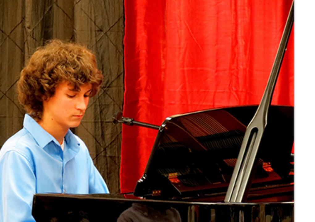 Academy of Music & Fine Arts – Professional Training for All Ages