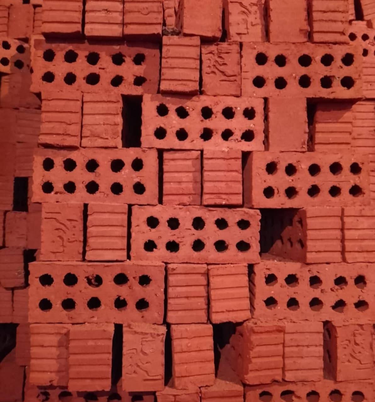 طوب احمر طفلي من شركة النور… الأساس اللي يطوّل العمر 🔥 شركة النور… خبرة وجودة من أول طوبة