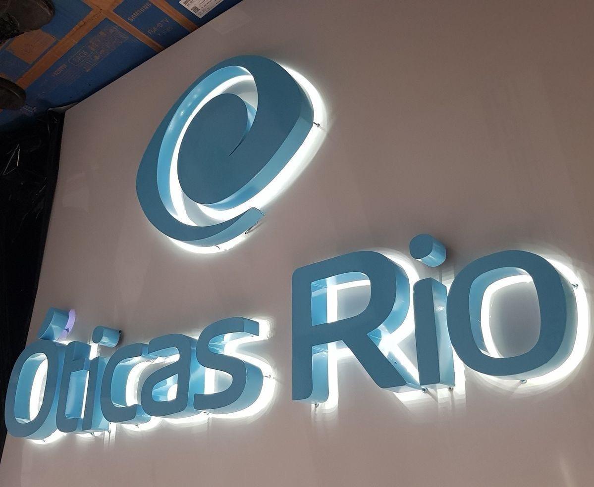 طباعة بنرات - استيكرات  / جده  TRUST MEDIA