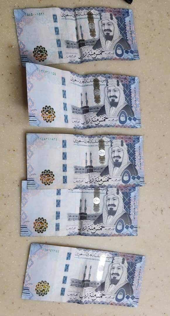 Buy Dollars And Saudi riyals