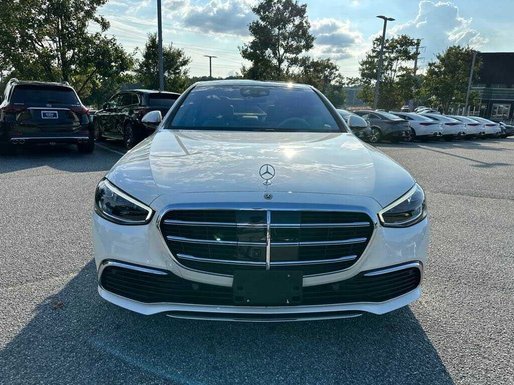 Mercedes-Benz S-Class S 580 4MATIC whatzapp(+971586703639)