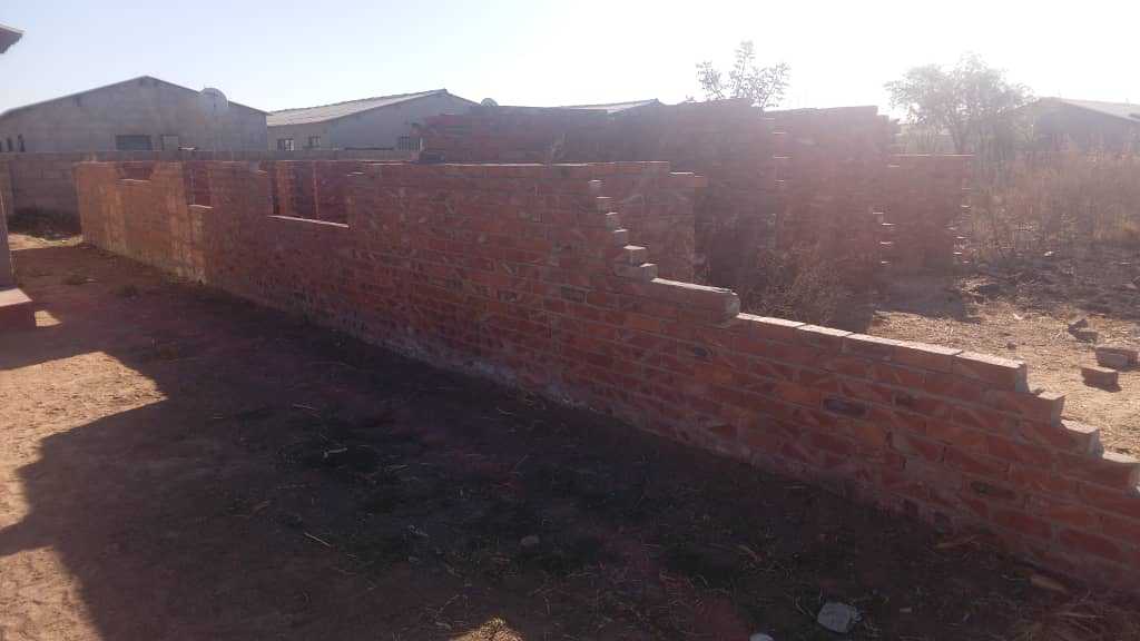 STAND ON 8 ROOMED SLAB FOR SALE IN COWDRY PARK (GARIKAI) BULAWAYO