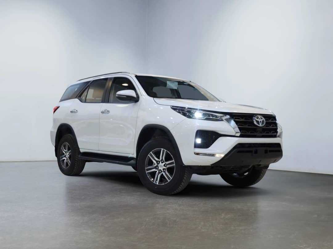 Toyota Fortuner VX 2024 دبل # للبيع