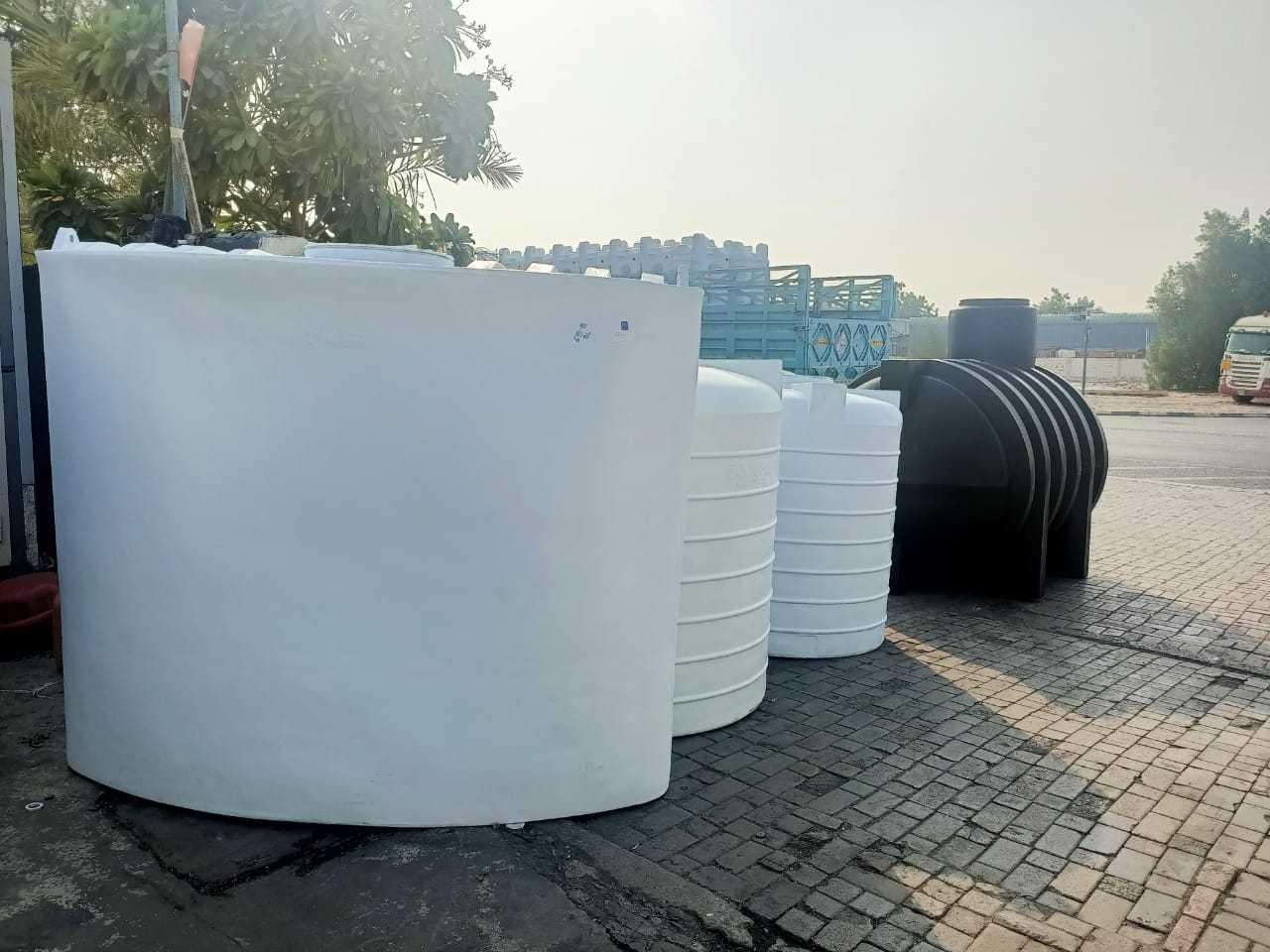 water tanks fiber glass and plastic