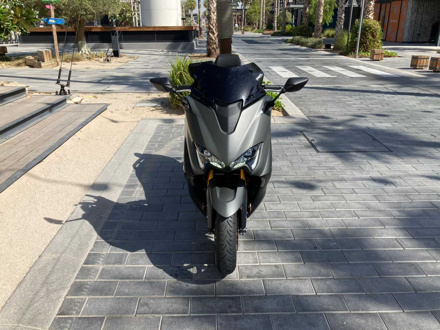 2020 Yamaha tmax for sale whatsapp me +971527713895