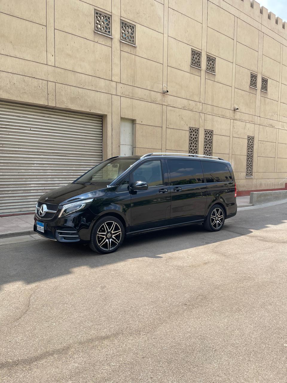 Book Now: Luxury Mercedes V-Class Cairo Airport Drop-off – Limited Time Offers!